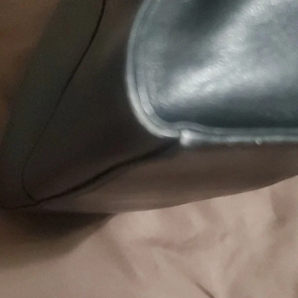 Gucci Black Leather Bag - Picture 10 of 12